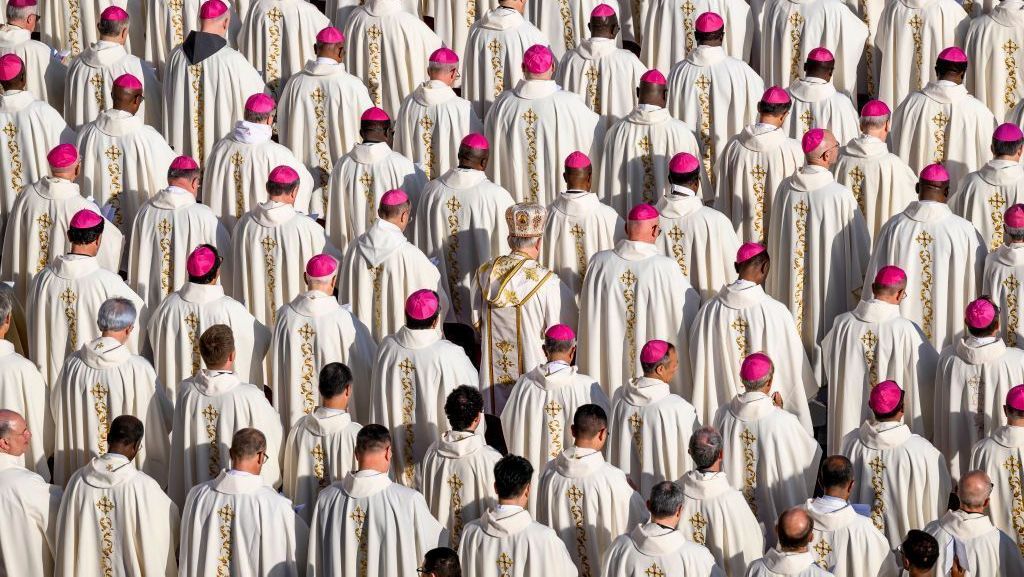 Conclave: Veja horários das votações e quando deve sair a primeira fumaça