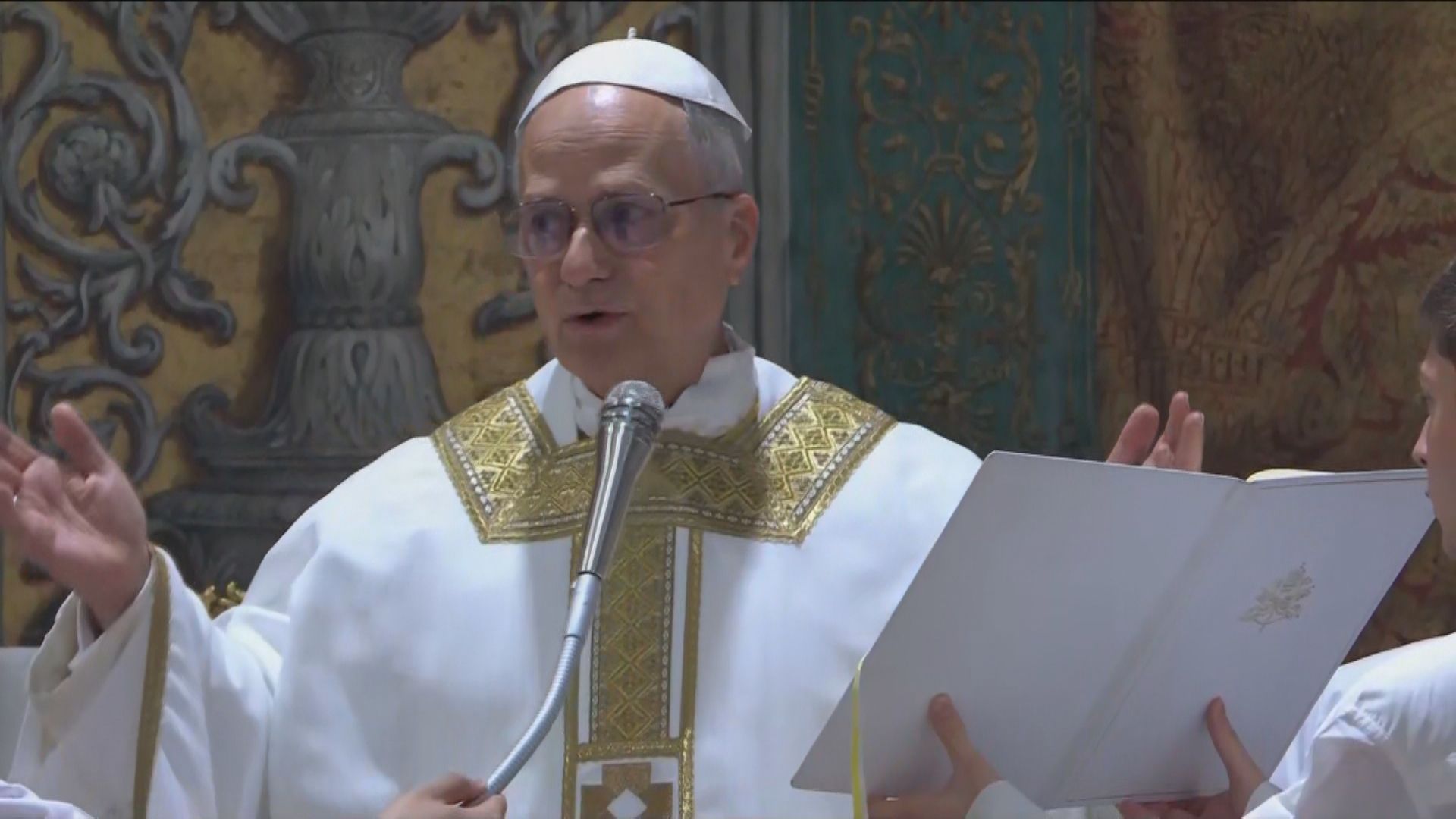 “Jesus é reduzido a super-homem em muitos cenários”, diz papa Leão XIV