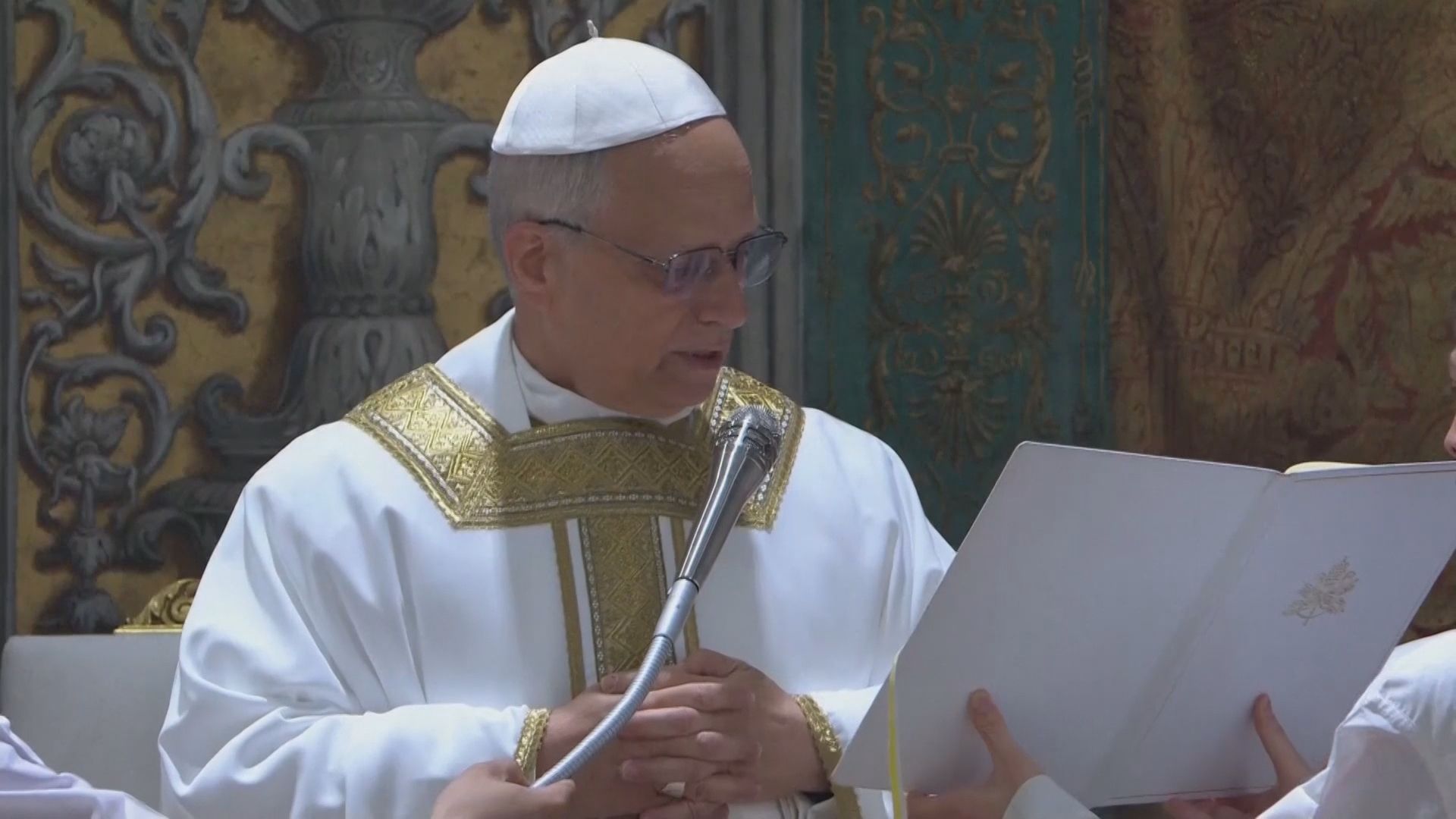 Irmão de papa diz que pontífice discorda da política de imigração dos EUA