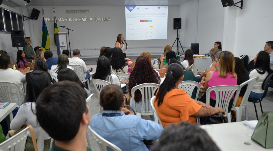 Secretaria da Educação promove oficinas para análise dos resultados do Saese 2024