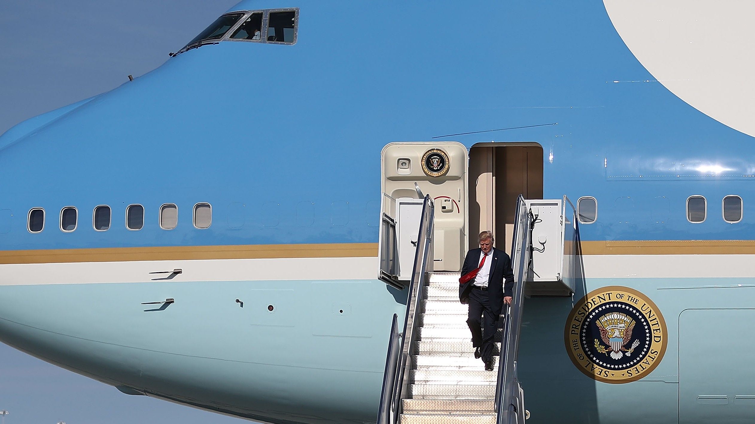 Por que o avião do Catar presenteado a Trump pode virar dor de cabeça?