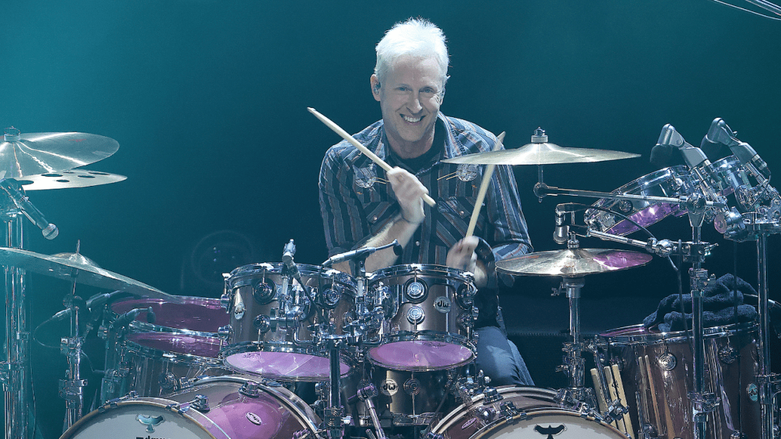 Josh Freese é demitido do Foo Fighters e reage: “Chocado e desapontado”