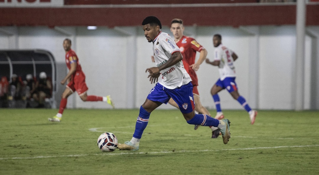 Atacante Rhuan confia em vitória do Itabaiana contra o Retrô na Série C